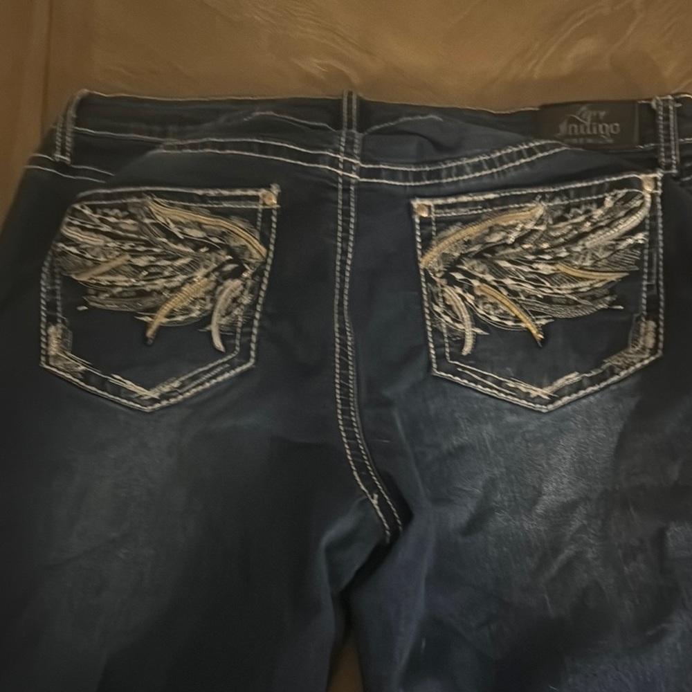 Indigo Capri Jeans with Embroidered Wings